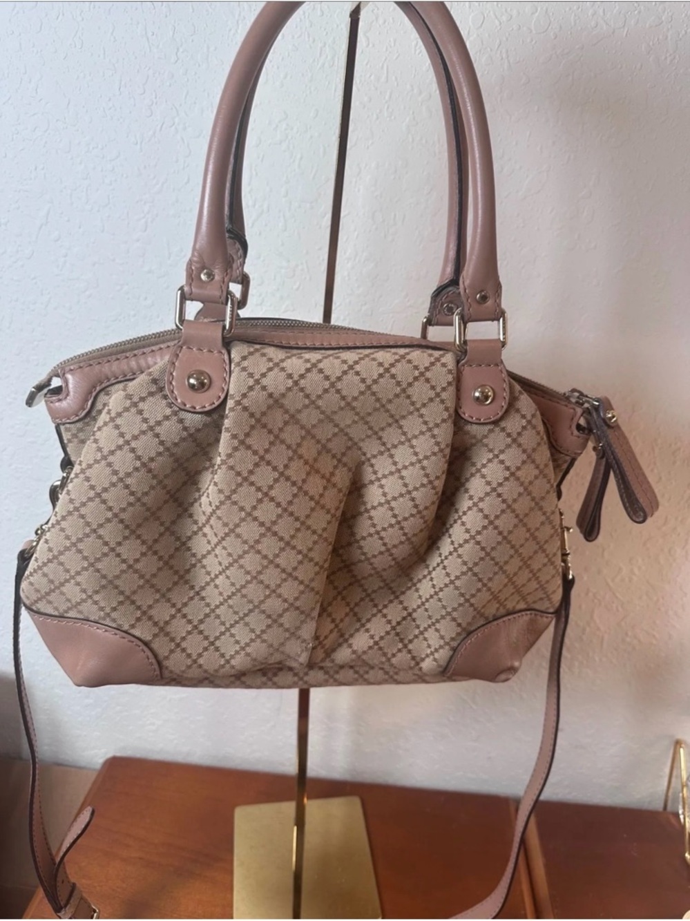 Authentic Vintage Gucci Diamante Canvas
Sukey satchel - Picture 5 of 8